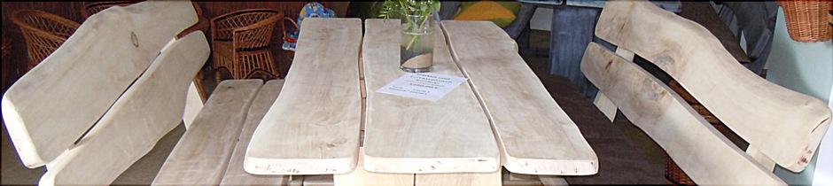 Terrassensitzgruppe aus massivem Holz